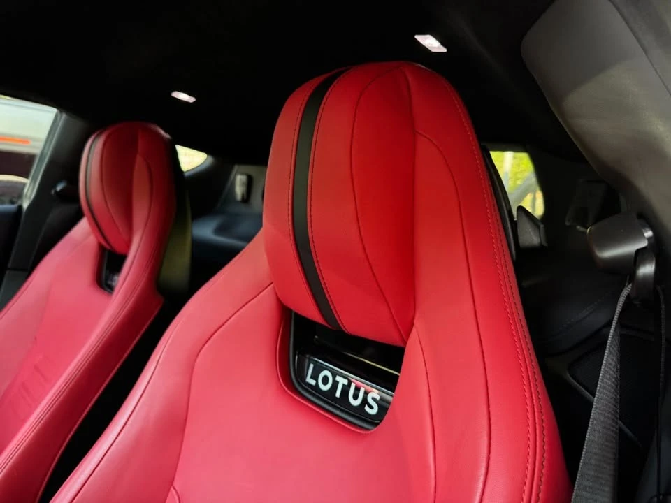2024 Lotus Emira - Image 13 of 20