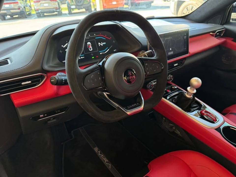2024 Lotus Emira - Image 17 of 20