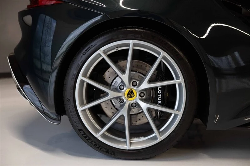 2024 Lotus Emira - Image 10 of 21