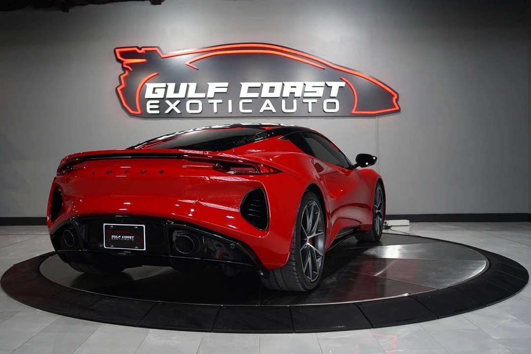 2024 Lotus Emira - Image 7 of 31