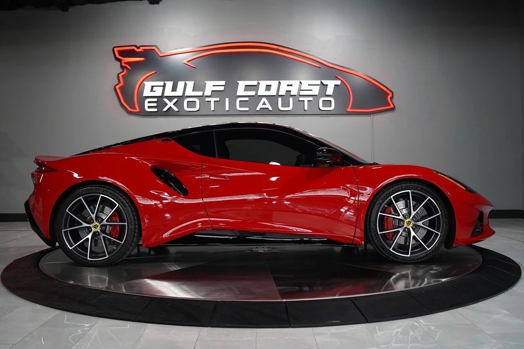 2024 Lotus Emira - Image 9 of 31