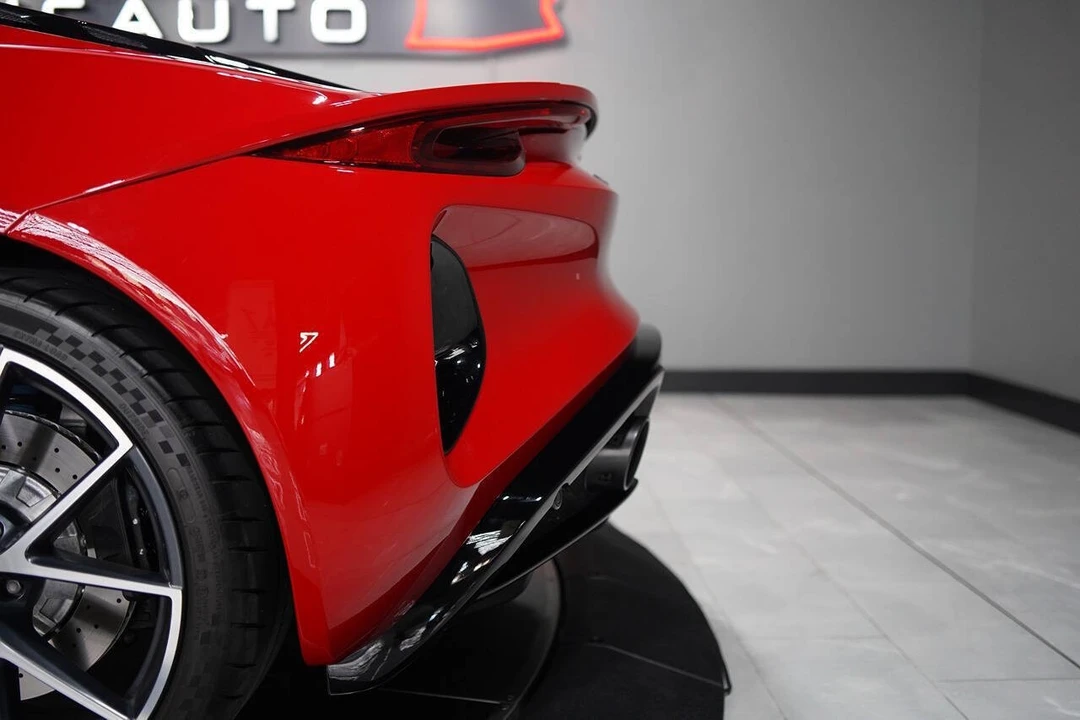 2024 Lotus Emira - Image 25 of 31