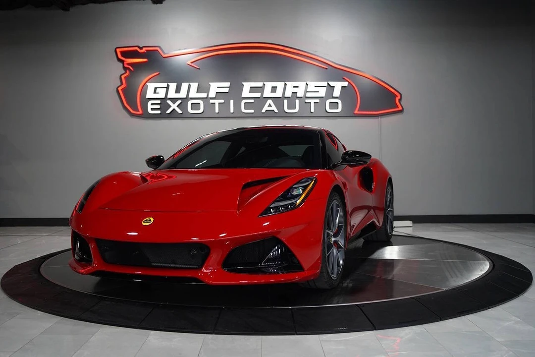 2024 Lotus Emira - Image 13 of 31