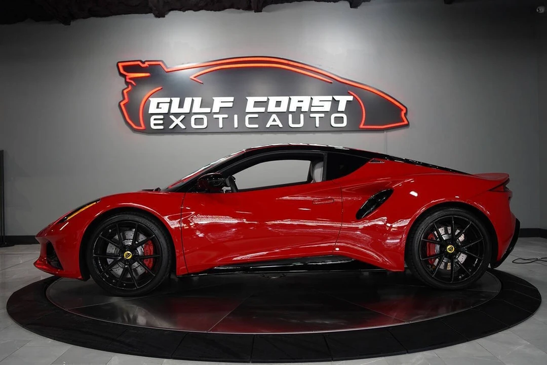 2024 Lotus Emira - Image 13 of 31