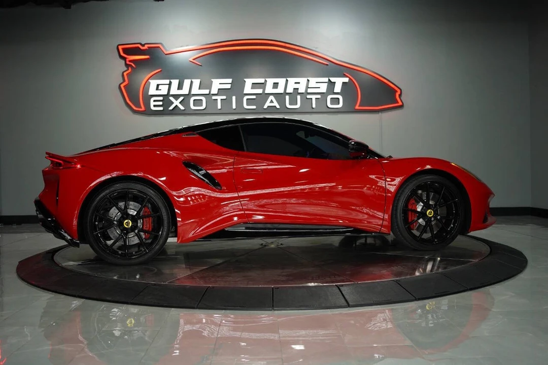 2024 Lotus Emira - Image 16 of 31