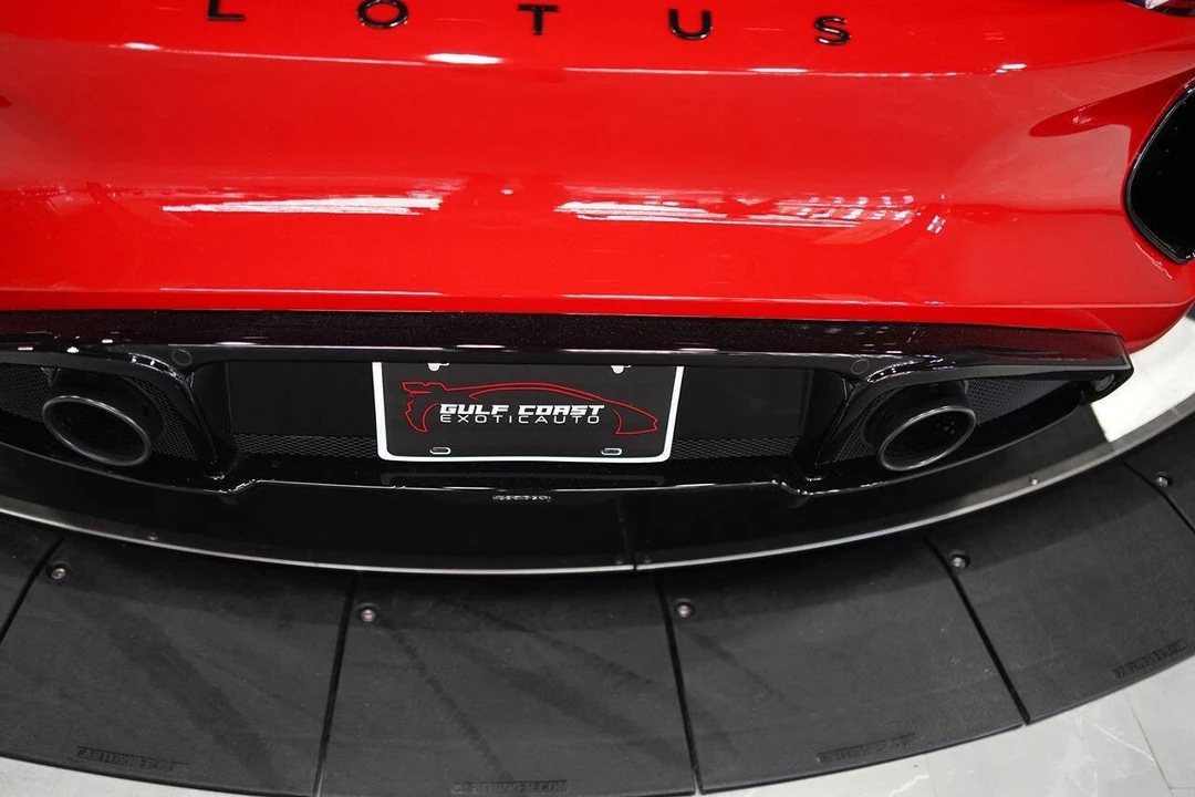 2024 Lotus Emira - Image 29 of 31