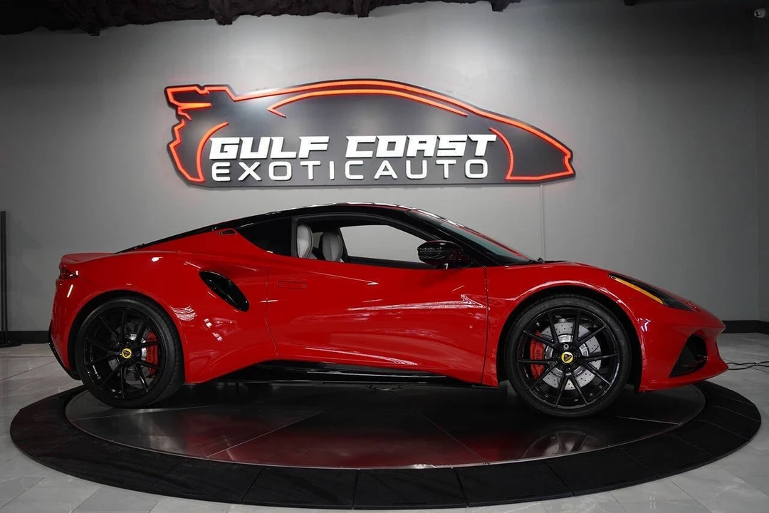 2024 Lotus Emira - Image 10 of 31