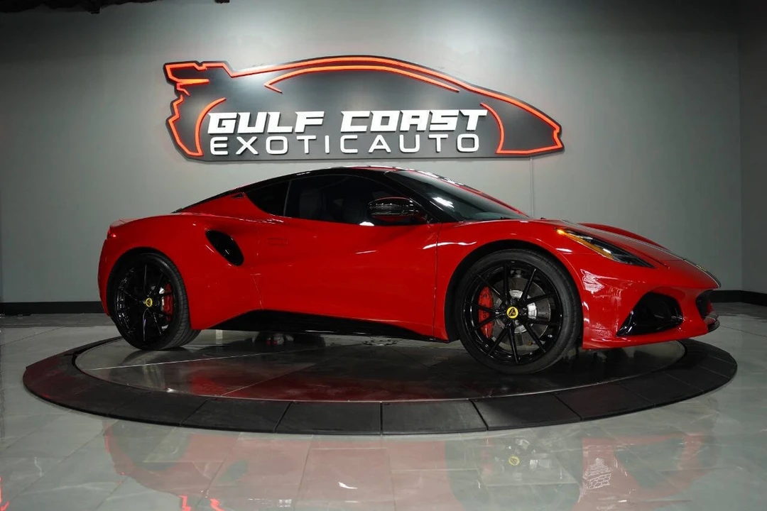 2024 Lotus Emira - Image 19 of 31