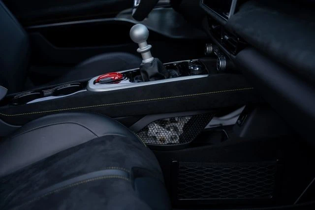 2024 Lotus Emira - Image 15 of 20