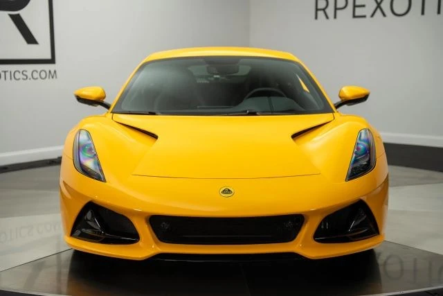 2024 Lotus Emira - Image 12 of 21