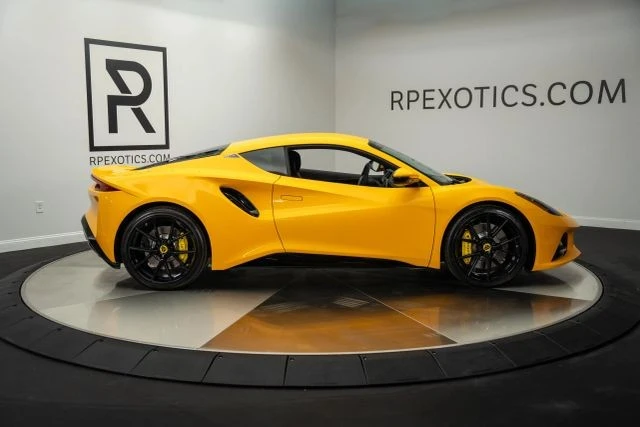 2024 Lotus Emira - Image 10 of 21