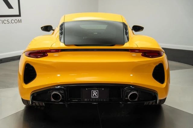 2024 Lotus Emira - Image 18 of 21