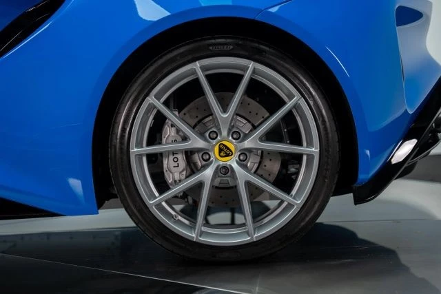 2024 Lotus Emira - Image 8 of 21