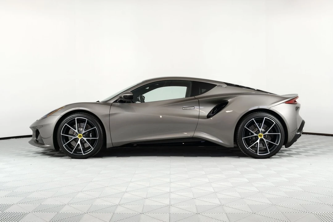 2024 Lotus Emira - Image 4 of 21