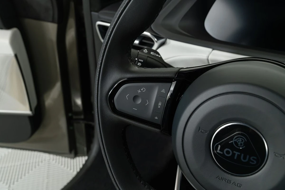 2024 Lotus Emira - Image 21 of 21