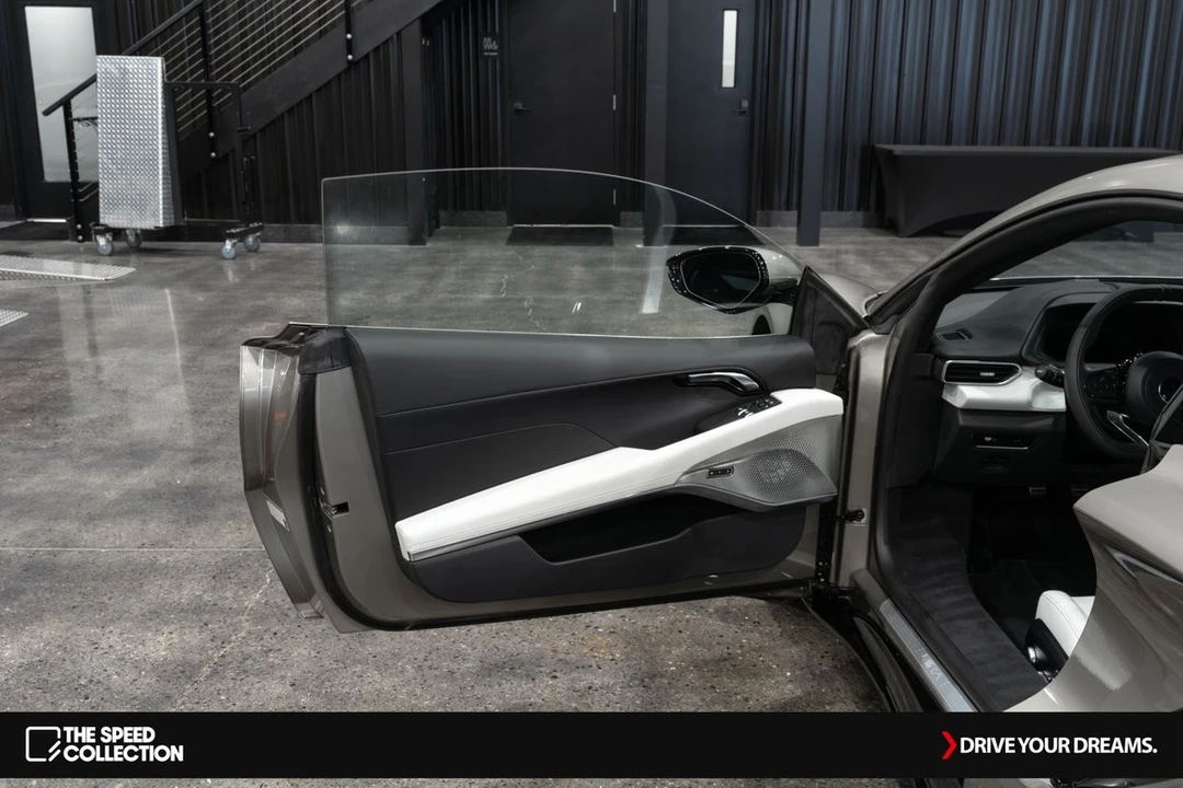 2024 Lotus Emira - Image 9 of 21