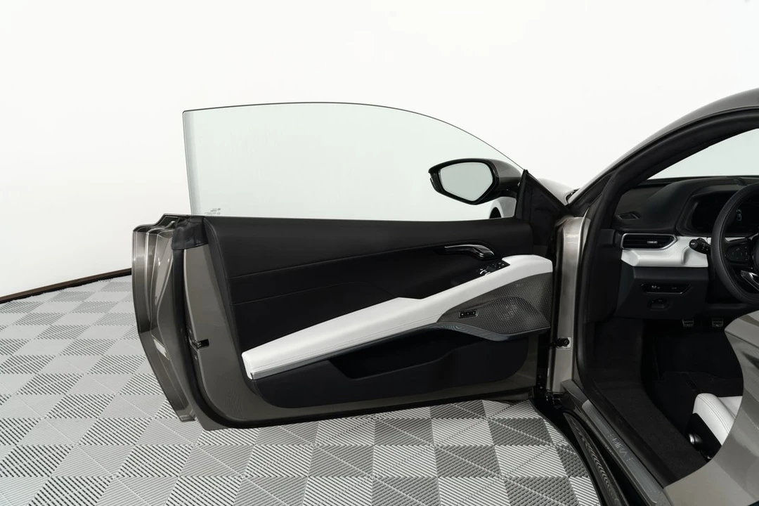2024 Lotus Emira - Image 10 of 21