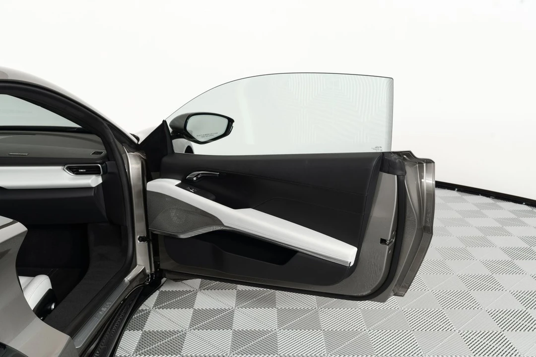 2024 Lotus Emira - Image 15 of 21