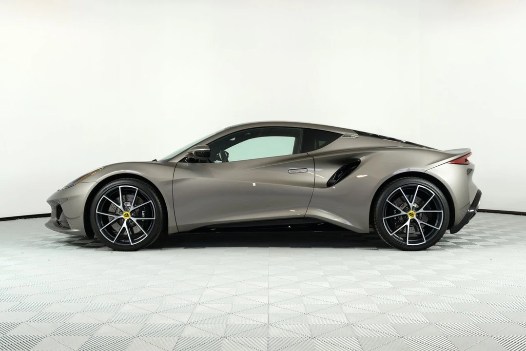 2024 Lotus Emira - Image 4 of 21