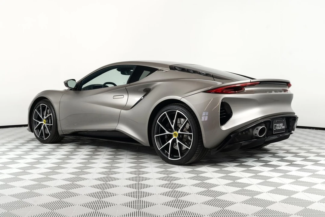 2024 Lotus Emira - Image 5 of 21