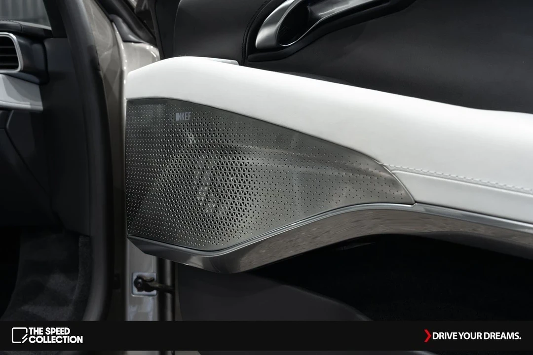 2024 Lotus Emira - Image 18 of 21