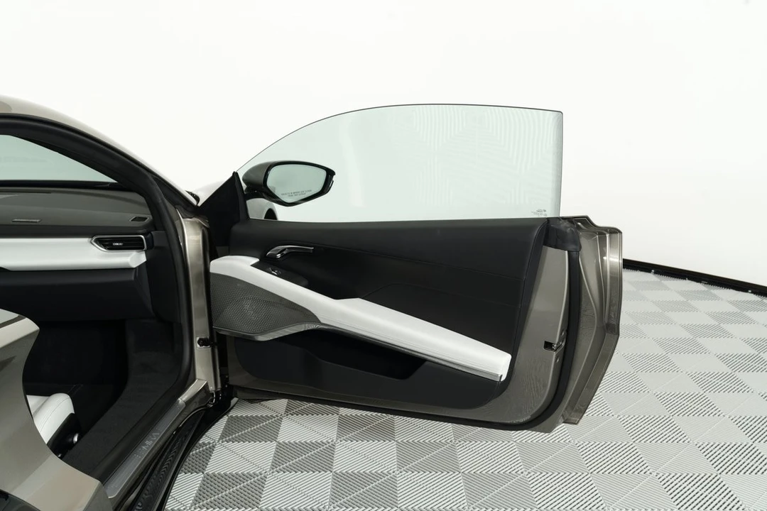 2024 Lotus Emira - Image 14 of 21