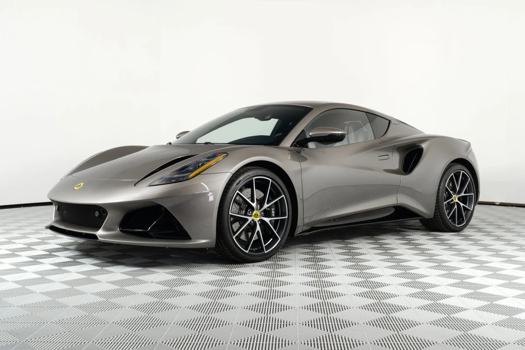 2024 Lotus Emira - Image 3 of 21
