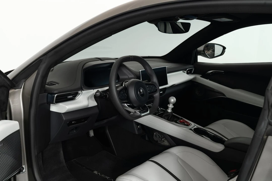 2024 Lotus Emira - Image 12 of 21