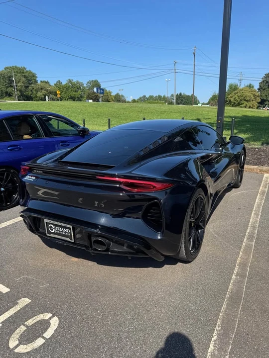 2024 Lotus Emira - Image 17 of 17