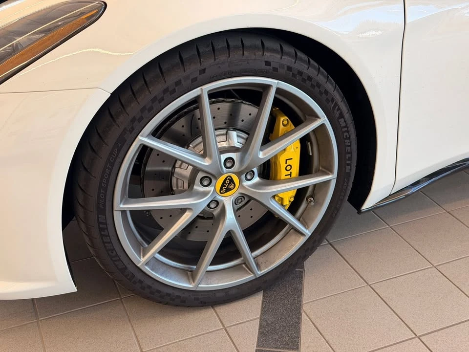 2024 Lotus Emira - Image 5 of 12