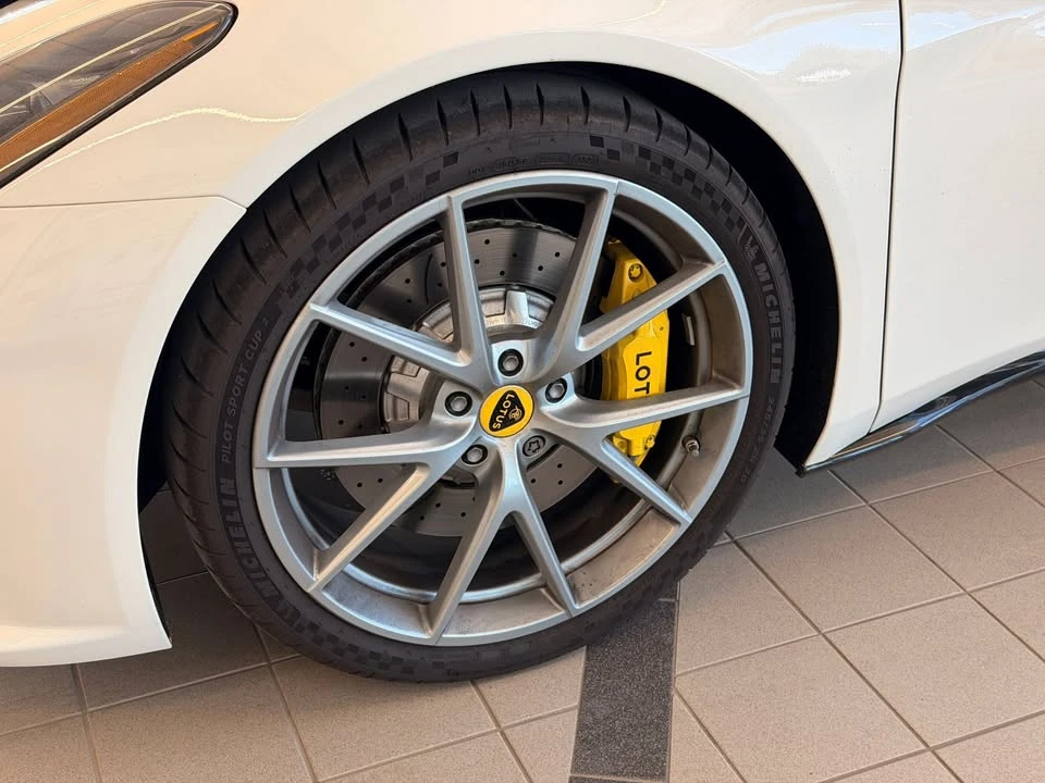2024 Lotus Emira - Image 5 of 13