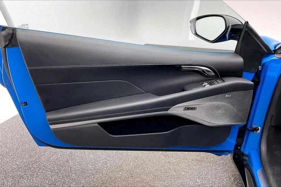 2024 Lotus Emira - Image 13 of 20