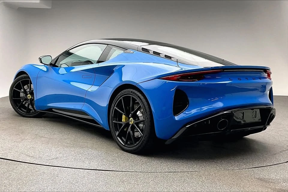 2024 Lotus Emira - Image 4 of 20