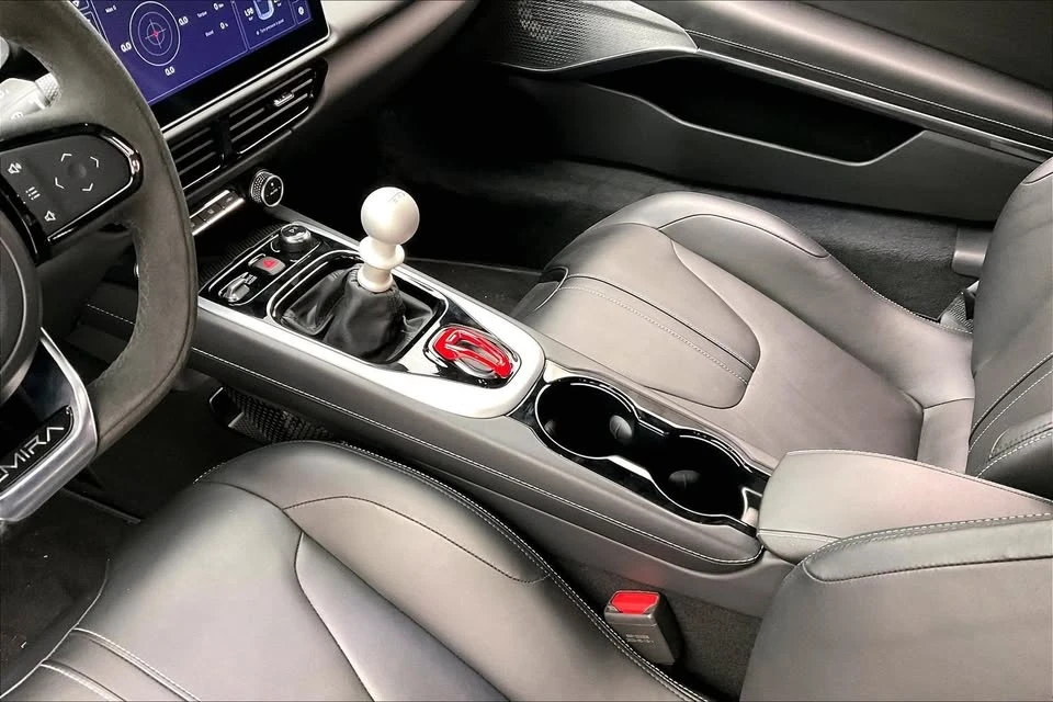 2024 Lotus Emira - Image 11 of 20
