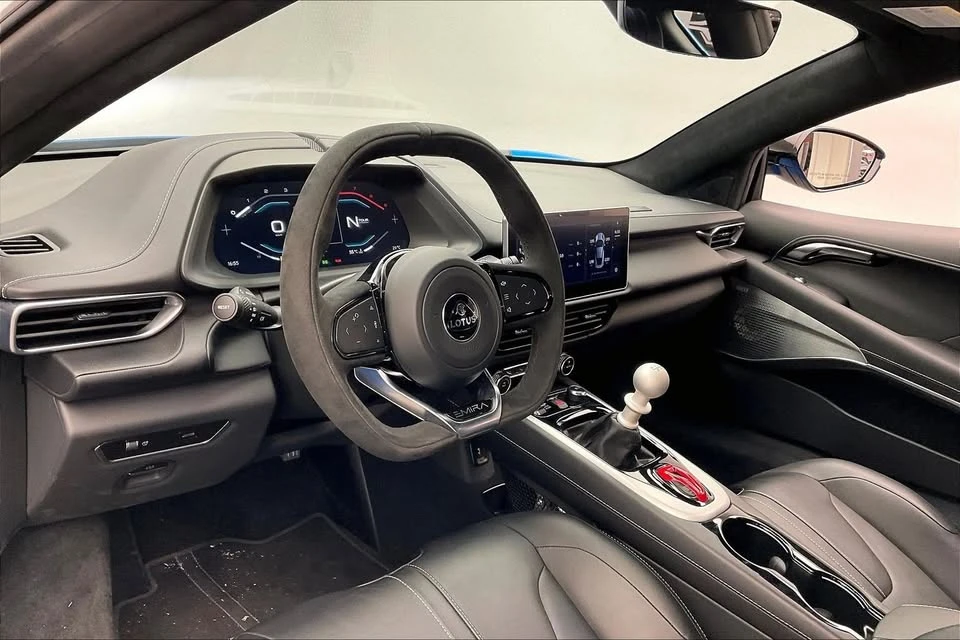 2024 Lotus Emira - Image 10 of 20