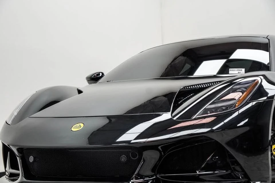 2024 Lotus Emira - Image 2 of 20