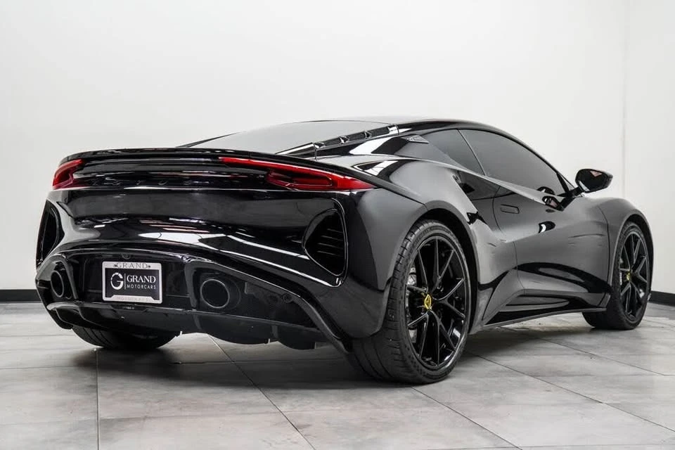2024 Lotus Emira - Image 11 of 20