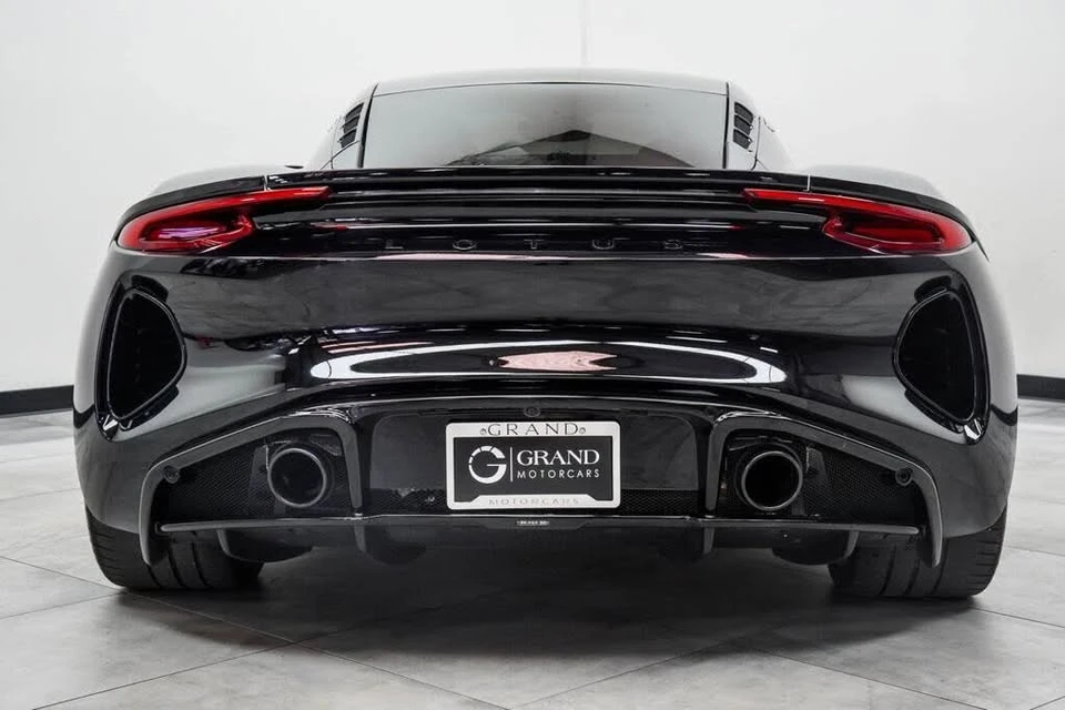 2024 Lotus Emira - Image 10 of 20