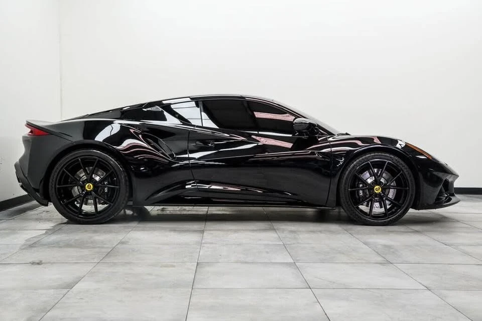 2024 Lotus Emira - Image 8 of 20