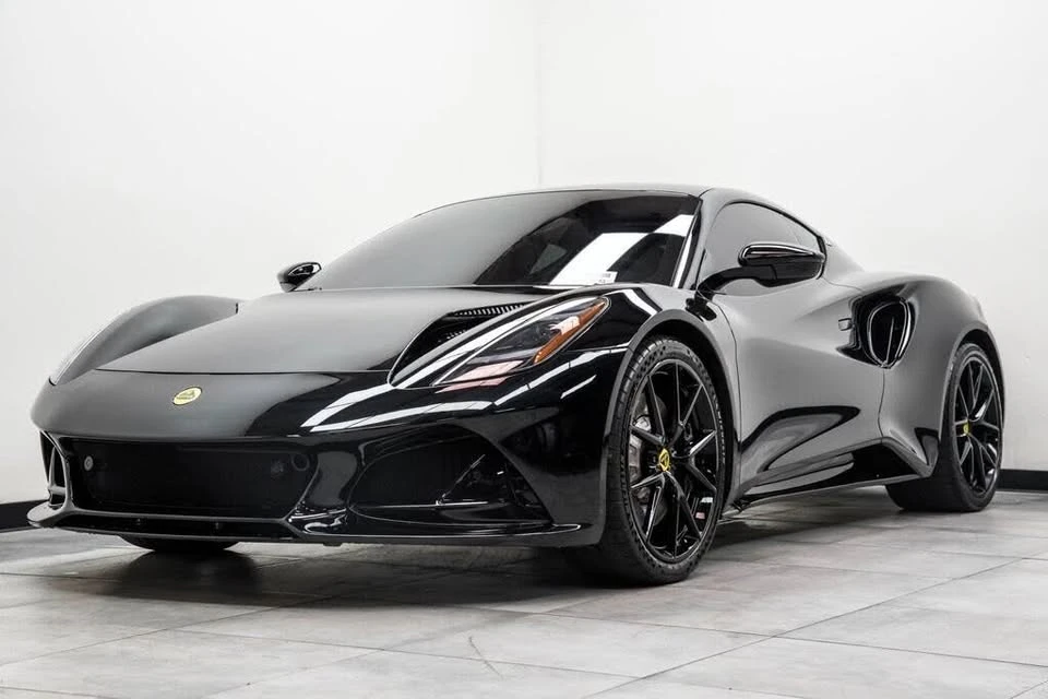 2024 Lotus Emira - Image 7 of 20
