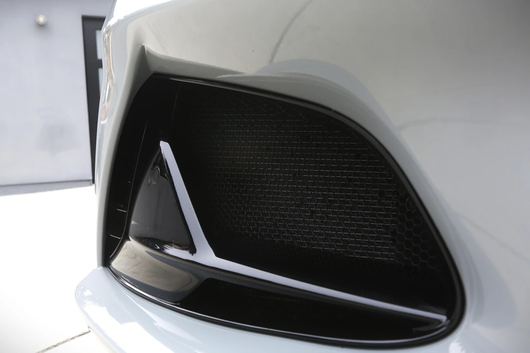 2024 Lotus Emira - Image 14 of 31