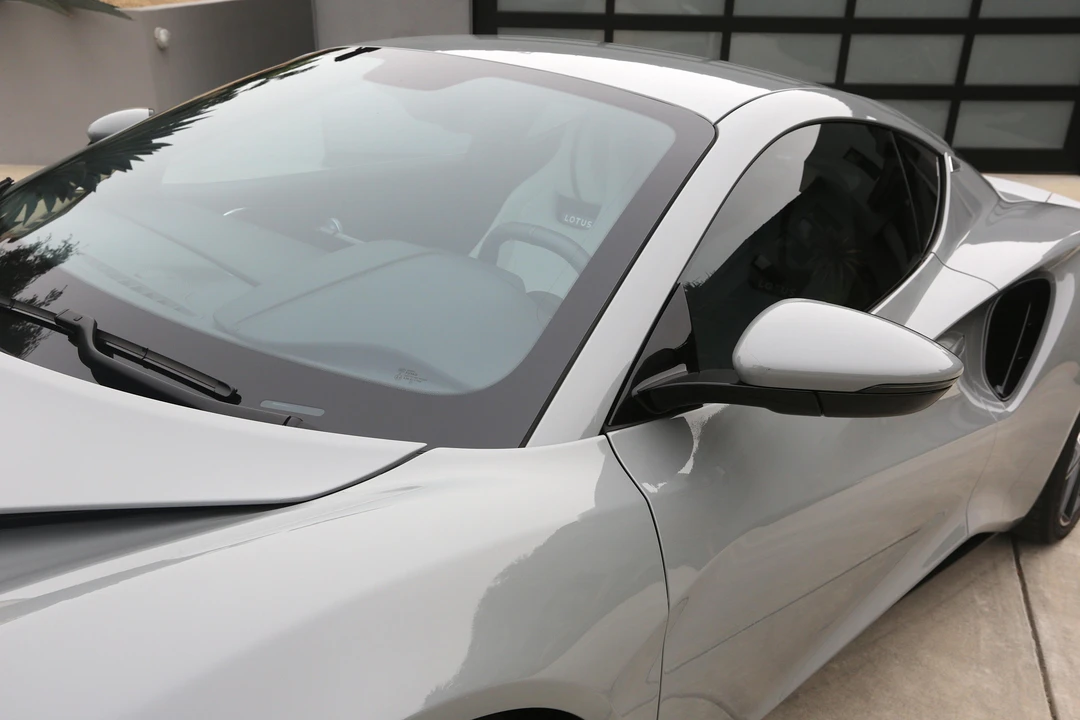 2024 Lotus Emira - Image 25 of 31