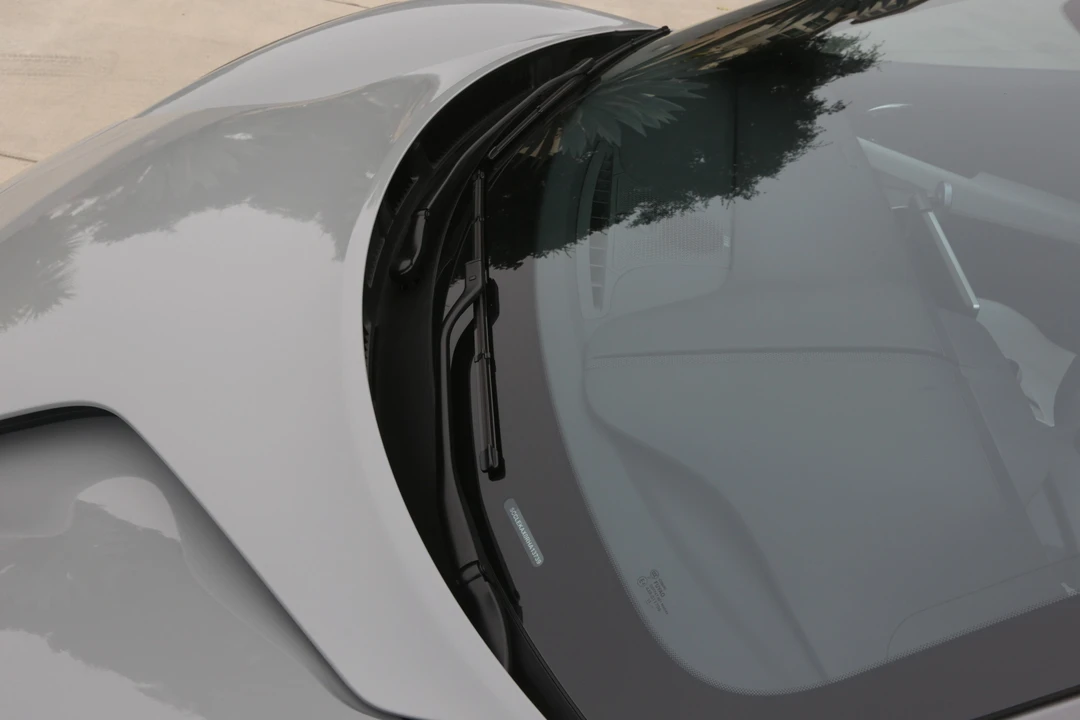2024 Lotus Emira - Image 22 of 31