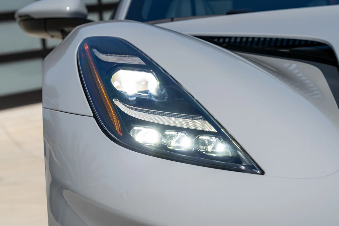 2024 Lotus Emira - Image 12 of 31