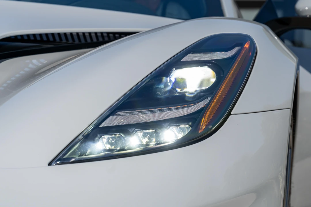 2024 Lotus Emira - Image 20 of 31