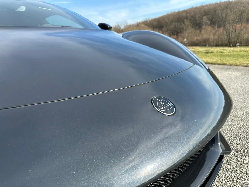 2024 Lotus Emira - Image 17 of 30