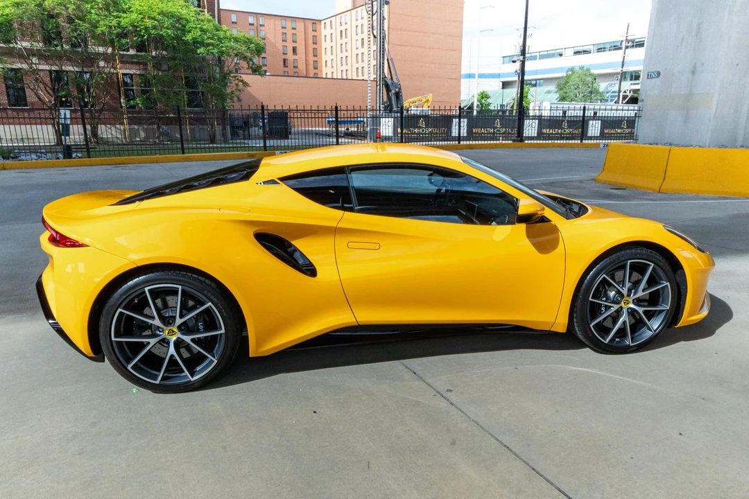 2024 Lotus Emira - Image 3 of 31