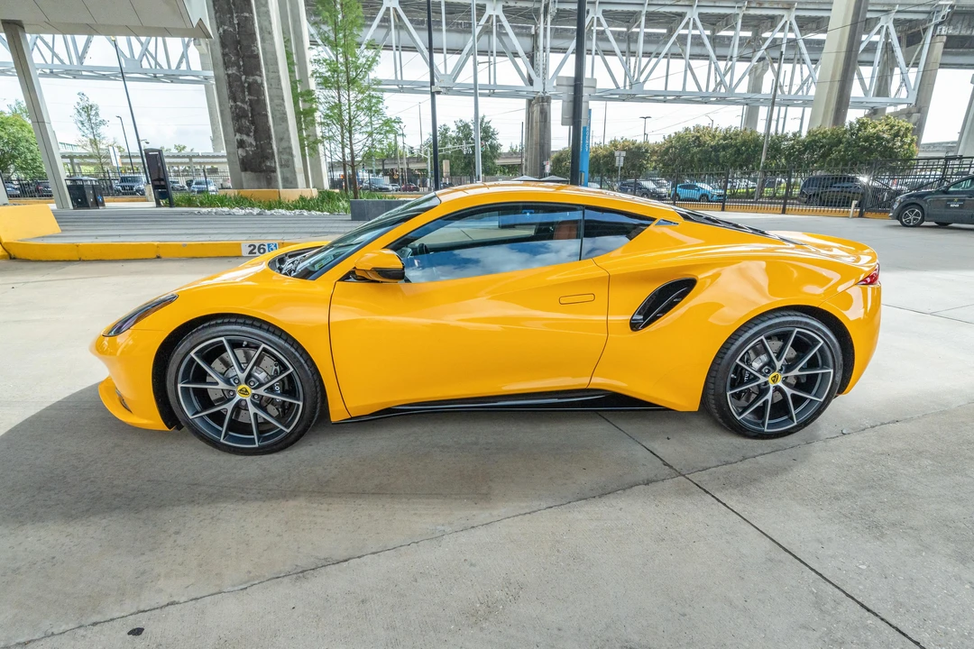2024 Lotus Emira - Image 9 of 31