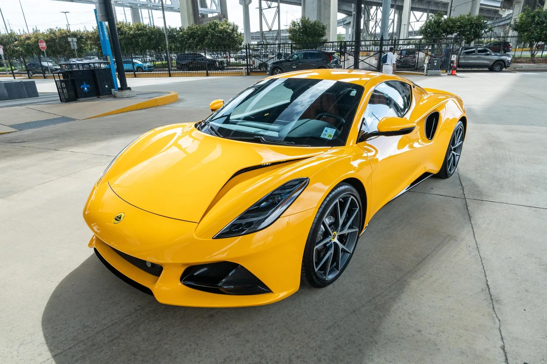2024 Lotus Emira - Image 8 of 31