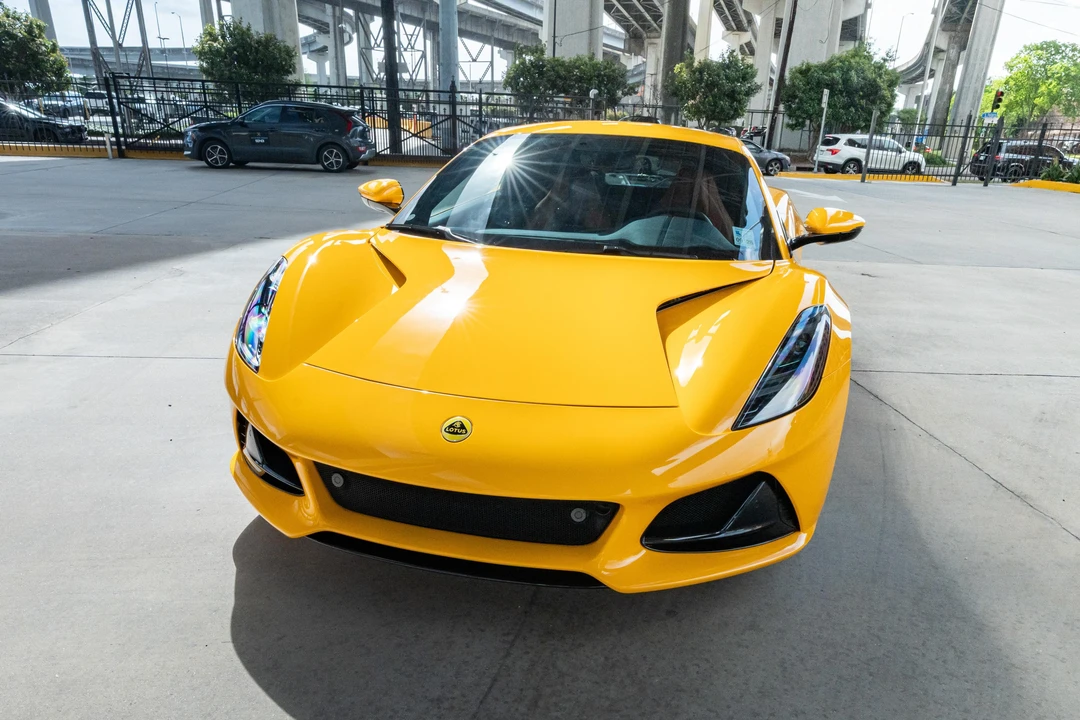 2024 Lotus Emira - Image 7 of 31